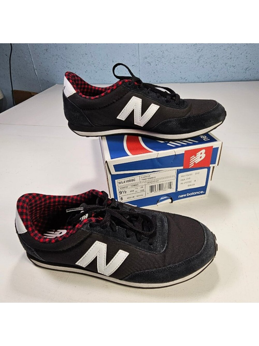 New Balance 410 Classics Sneakers Shoes Women's Size 9.5 Black w/ Original Box